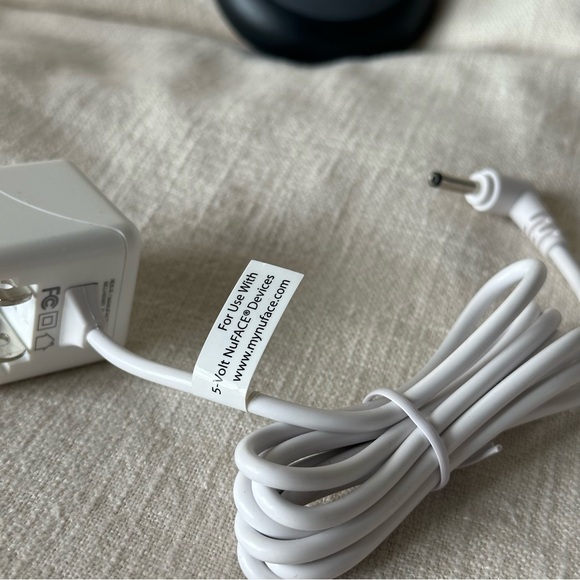 NuFace Mini in Midnight Black - Picture 5 of 5